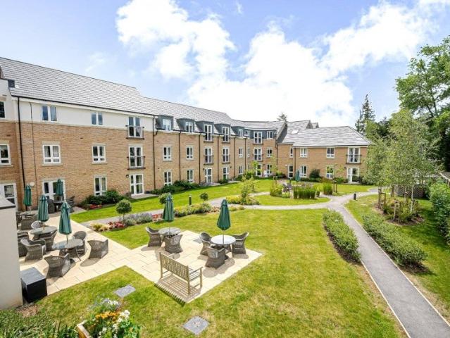 Flat for rent in Hookstone, Harrogate