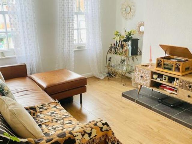 Apartment for rent in Weybridge, Elmbridge
