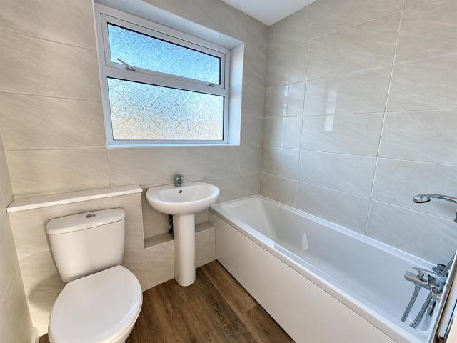 Flat for rent in Frimley Green, Surrey Heath