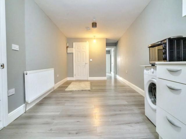 Flat for rent in South Stanmore, Little Stanmore