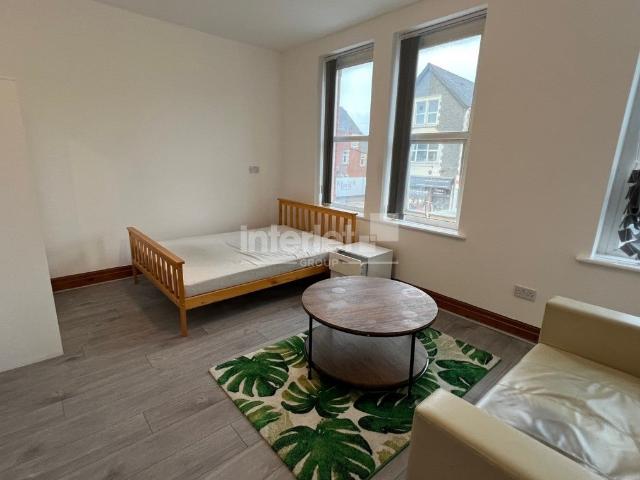 Flat for rent in Falcon Lodge, Wales