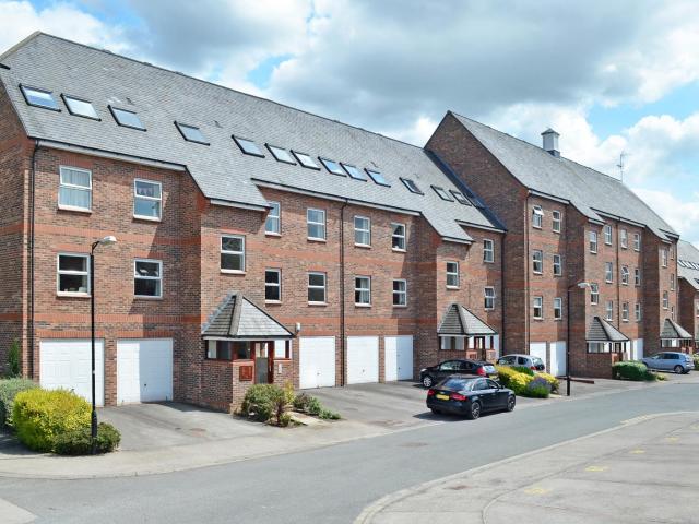 Flat for rent in Bell Farm, York