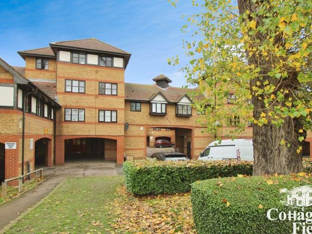 Flat for rent in Greater London