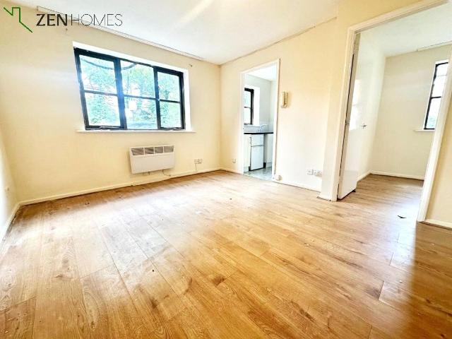 Flat for rent in Greater London