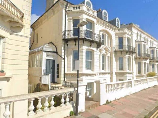 Flat for rent in Bohemia, Guestling Green