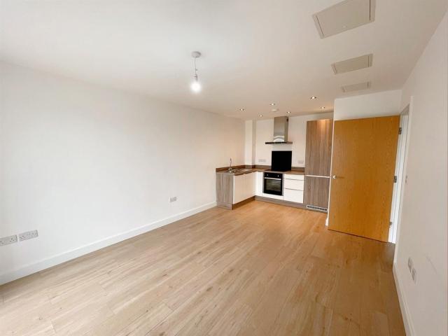 Flat for rent in Hyde Park, South Yorkshire