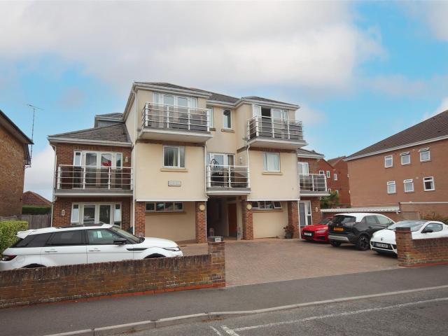 Flat for rent in Old Milton, New Forest