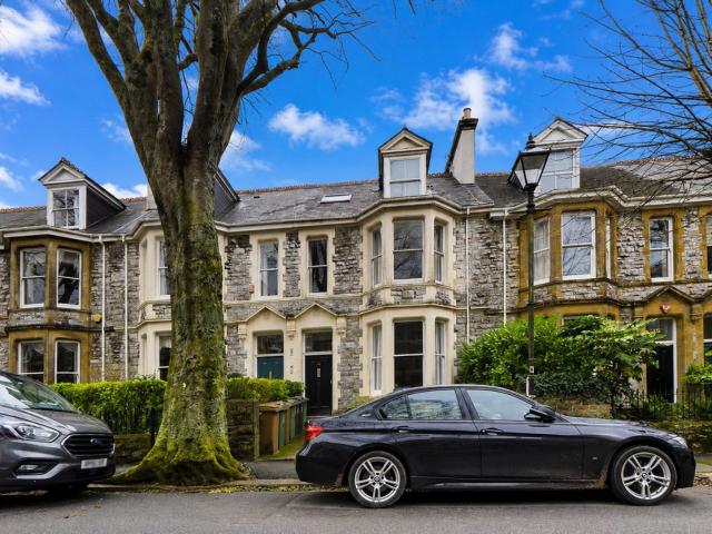 Flat for rent in Mount Wise