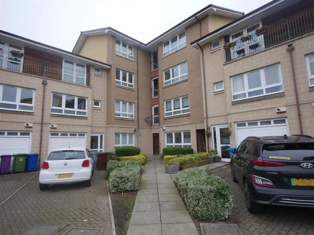 Flat for rent in Dennistoun, Scotland