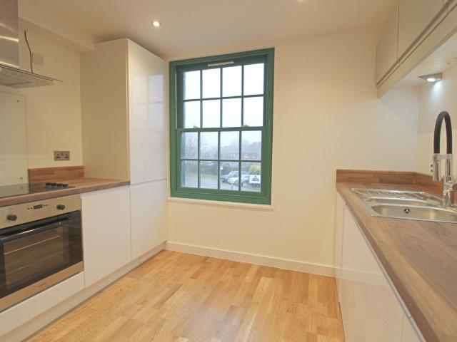 Flat for rent in Whitemans Green, Perryfields