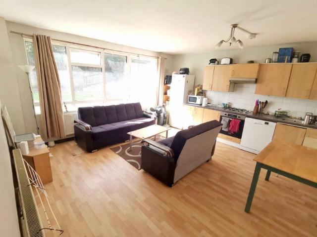 Flat for rent in London Borough of Wandsworth, Greater London