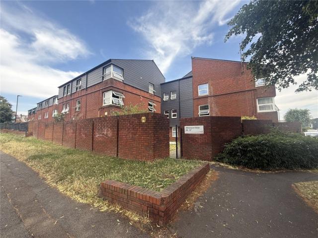 Flat for rent in New Southgate, Greater London