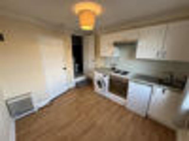 Flat for rent in Palmers Green, Greater London