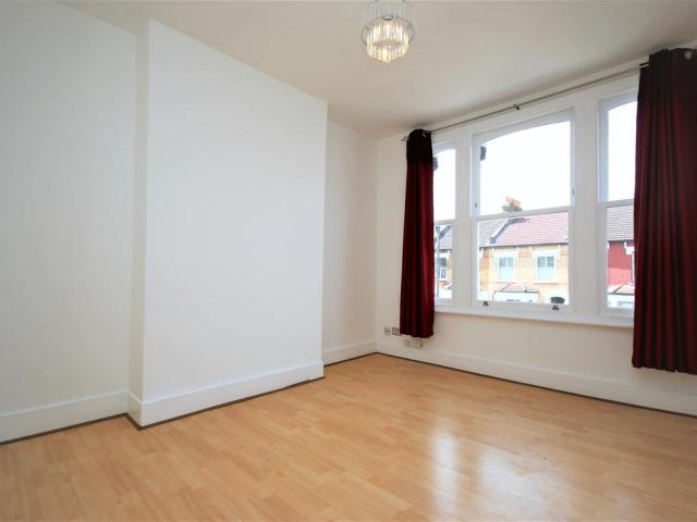 Flat for rent in Palmers Green, Greater London