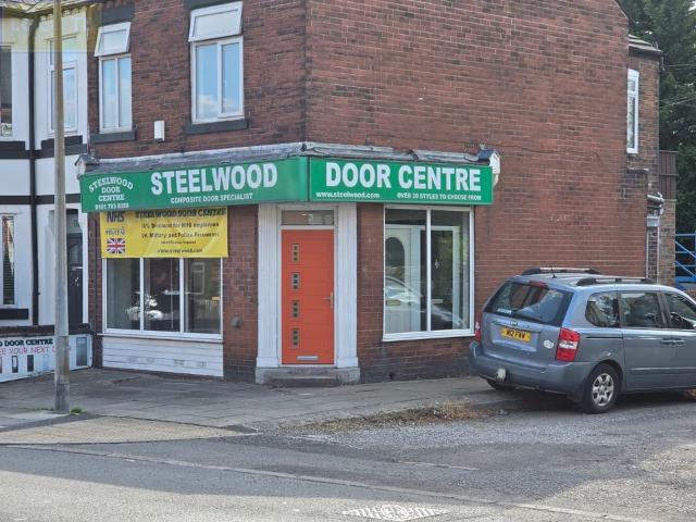 Flat for rent in Moorside, Salford