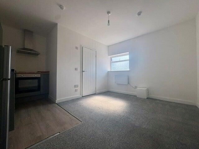 Flat for rent in Rodbourne, Swindon