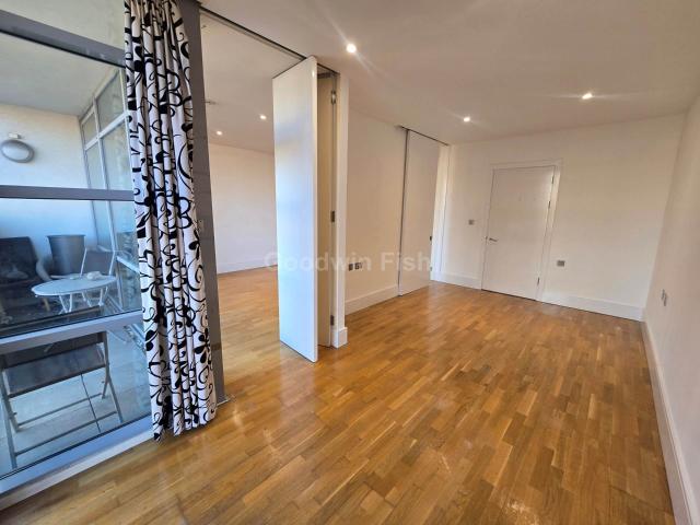 Flat for rent in Petersfield, Manchester