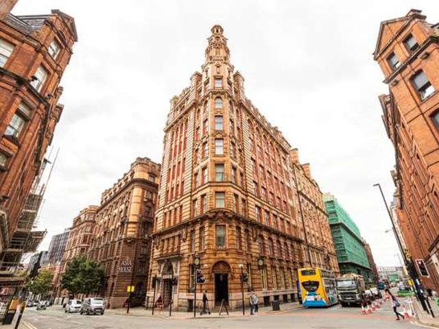 Flat for rent in Petersfield, Manchester