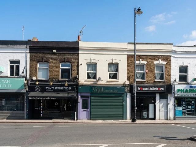 Flat for rent in Homerton, Greater London