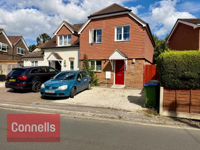 Flat for rent in Wickhurst Green, Horsham