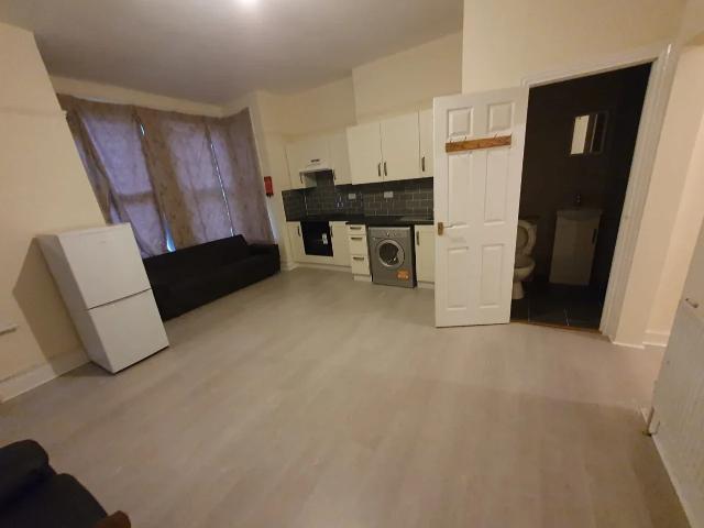 Flat for rent in Harringay, Greater London