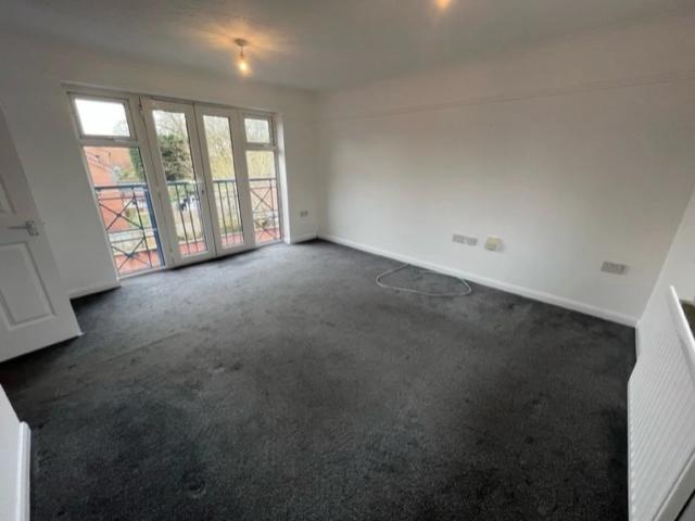 Flat for rent in Hedge End, Helford