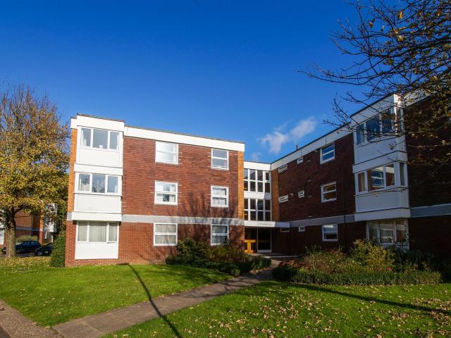 Flat for rent in Chichester, Littlecote