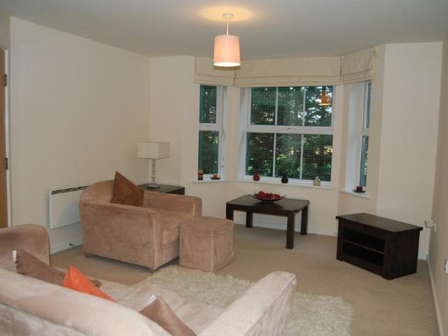 Flat for rent in Lee Bank, Greater Manchester