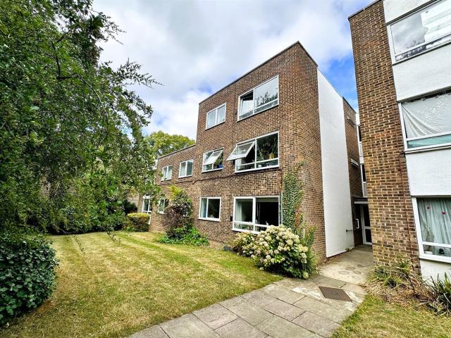 Flat for rent in Chislehurst, Greater London