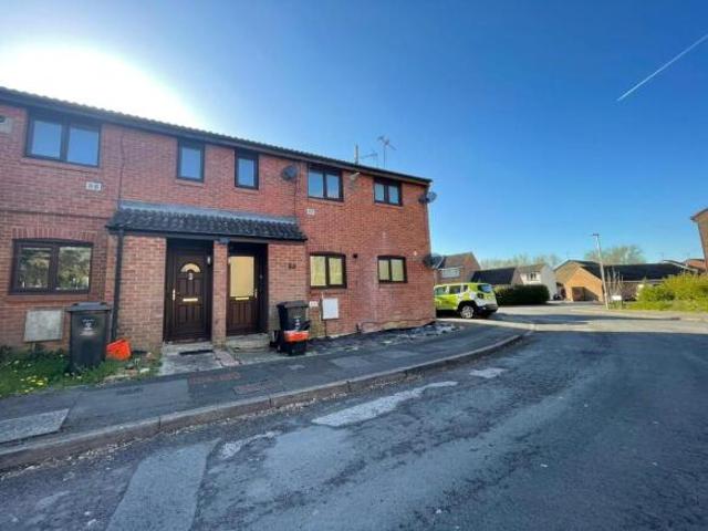 Flat for rent in Haydon End, Abbey Mead