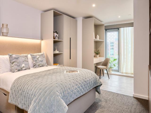 Flat for rent in First Street, Manchester