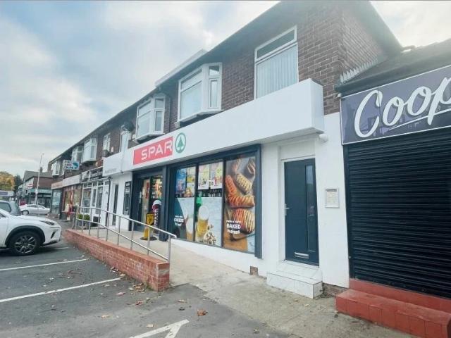 Flat for rent in Heald Green, Greater Manchester