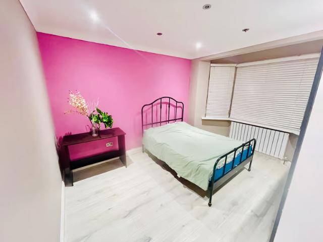 Flat for rent in London Borough of Hounslow, Greater London