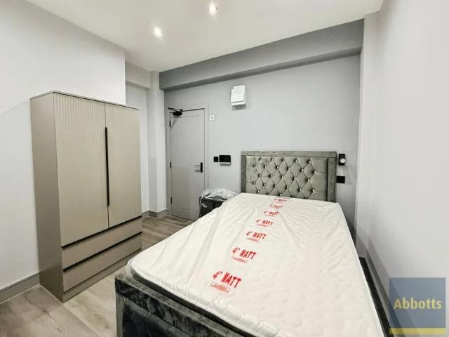Flat for rent in Southend City Centre Neighbourhood, Alton Barnes