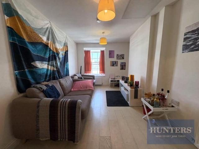 Flat for rent in Ewens Farm, Golden Valley