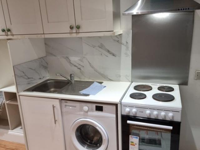 Flat for rent in London Borough of Hounslow, Greater London