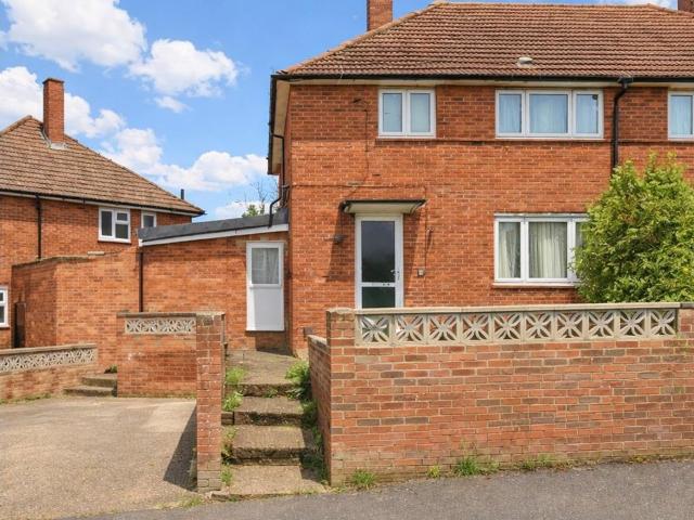 Flat for rent in London Borough of Croydon, Greater London