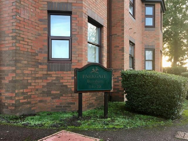 Flat for rent in Beeches Community Board, Slough