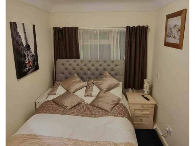 Flat for rent in Causeway Green, West Midlands