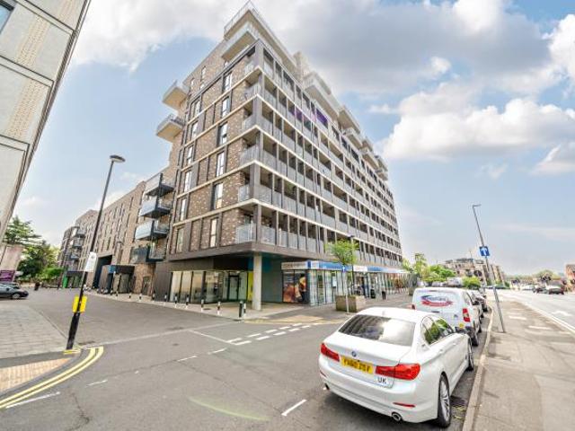 Flat for rent in Slough