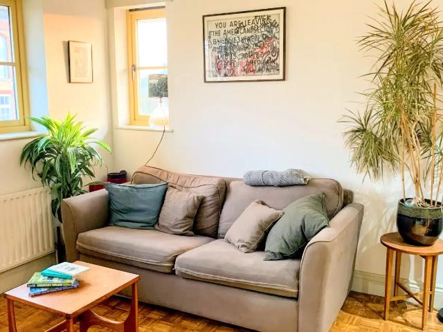 Flat for rent in Wick Village, Greater London