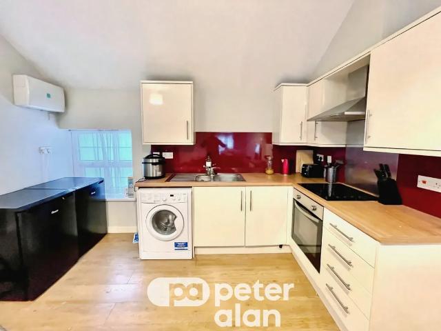 Flat for rent in Canton, Cardiff