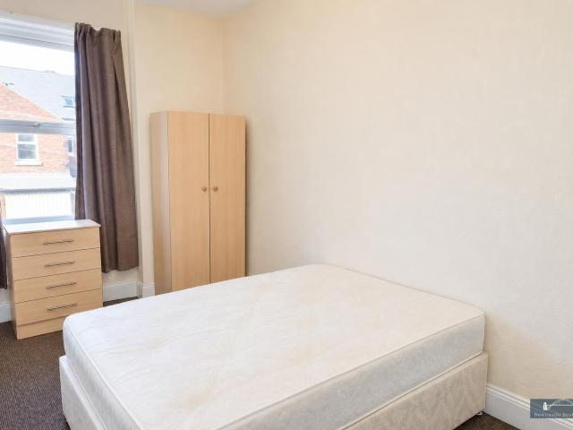 Flat for rent in Cowgate, Newcastle upon Tyne