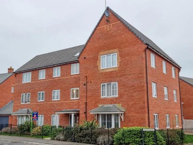 Flat for rent in Longford, Pamington