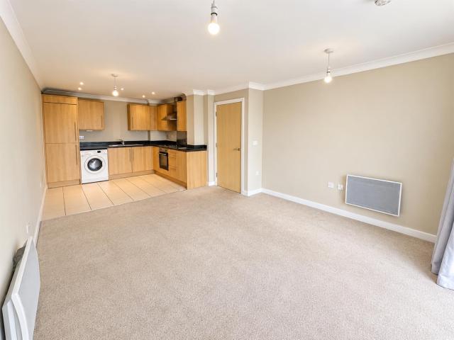 Flat for rent in Hythe, Fordham Heath