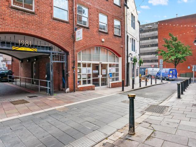 Flat for rent in Castle Quarter, Cardiff