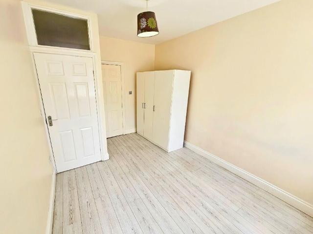 Flat for rent in Hayes, Hayes