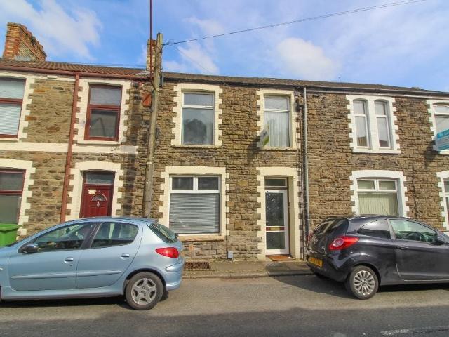 Flat for rent in Pontypridd, Wales