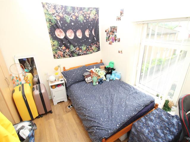 Flat for rent in Pontypridd, Wales