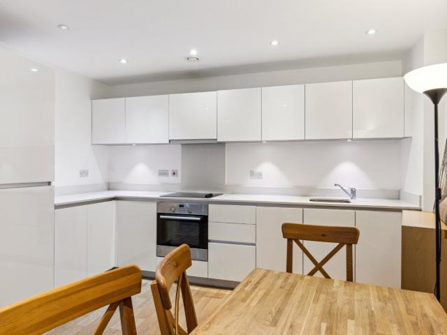 Flat for rent in Stamford Hill, Greater London